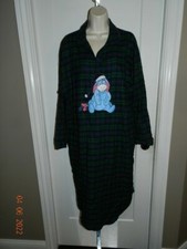 VINTAGE 90s Disney Store Size