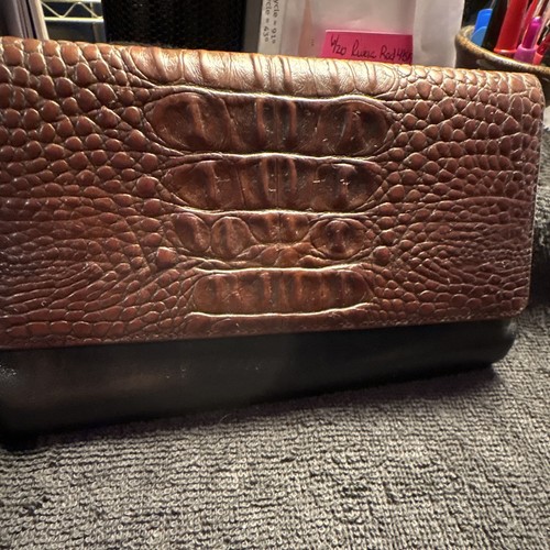 Brahmin women crocodile - brahmin, women's