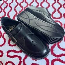 Vivienne westwood robot - vivienne,