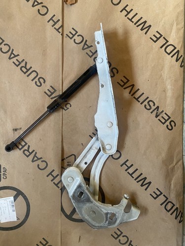 Genuine audi bonnet hinge - genuine, a1