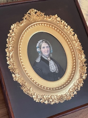 Portrait miniature lady - miniature, a