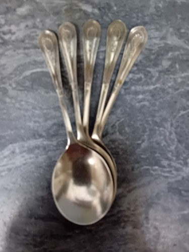 Silver plate fruit - 5, spoons.