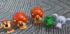 The noisy lion figures - ra,