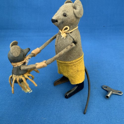 Vintage schuco mechanical wind - schuco,