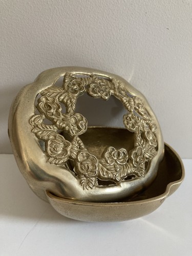 Brass vintage trinket box - brass,