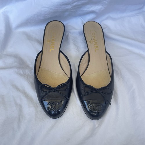 Chanel black leather slip - chanel, on