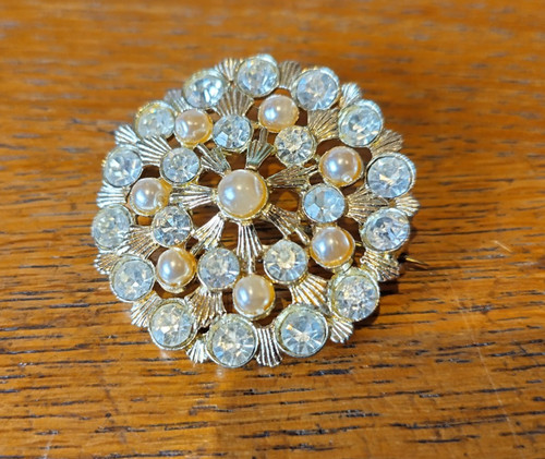 Vintage round pearl and - vintage,