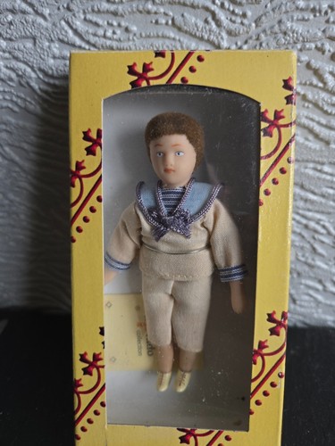 Dolls house accessories del - house,