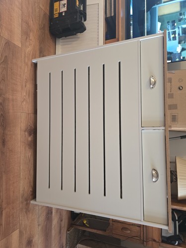 Cream radiator cover - -, medium