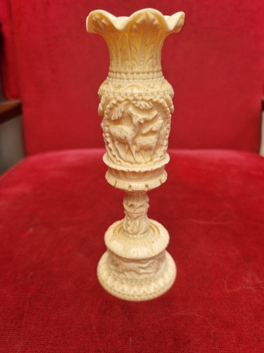 Curio oriental carved resin - carved,