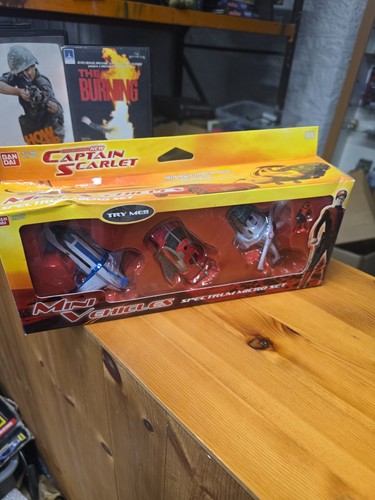 Bandai captain scarlet mini - captain,