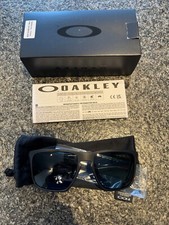 BNIB Oakley Sliver XL OO9341