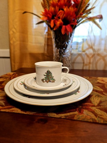 Holiday hostess christmas tree - hostess,