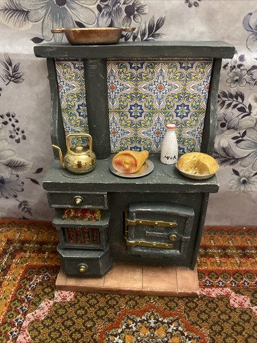 Dolls house miniature - house,