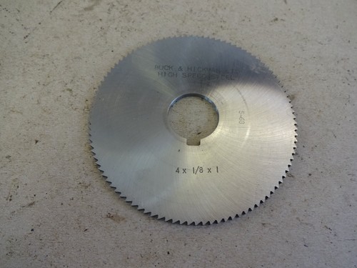 Slitting saw blade horizontal
