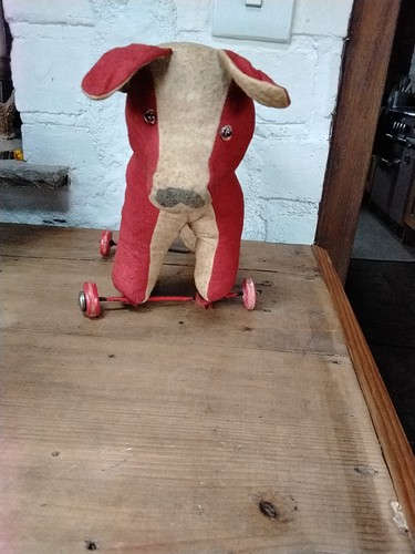 Vintage toy dog - , wheels