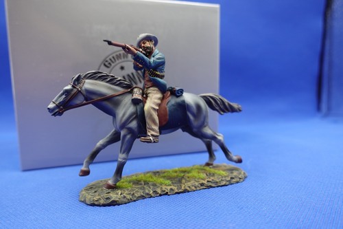 Boxed thomas gunn - boxed, miniatures