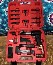 AIRCRAFT TOOLS DELUXE 777 RED
