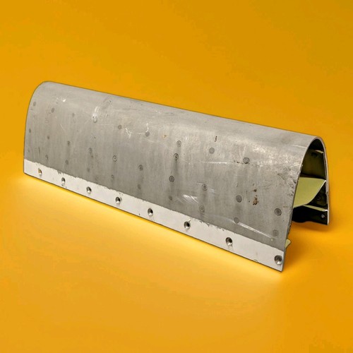 Boeing 757 wing slat cut - slat,