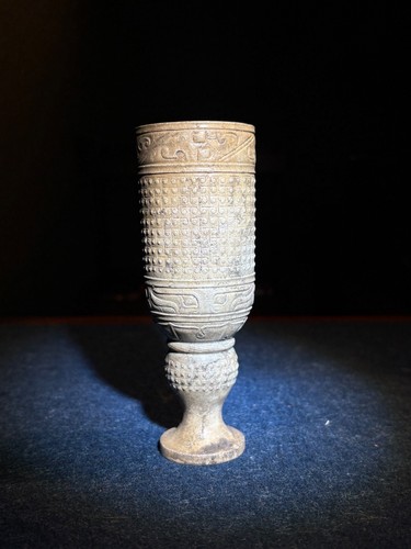 Chinese archaic jade dragon - archaic,