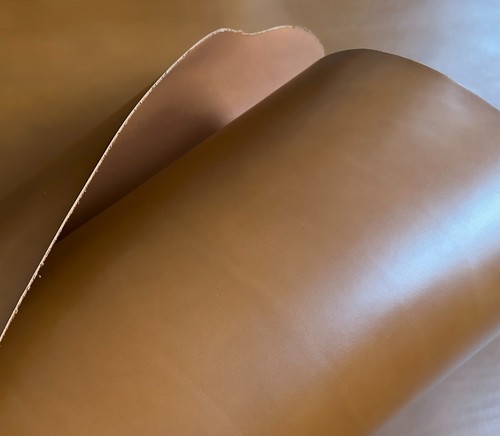 Cow hide leather veg tanned - hide,