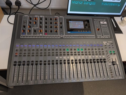 Soundcraft impact 32 - soundcraft,