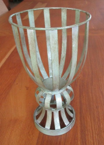 Shabby chic style verdigris - shabby,