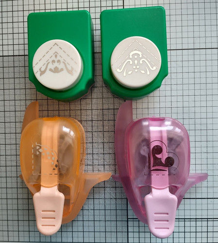 Corner punches mixed - ,