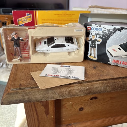 Corgi classics james bond - james,