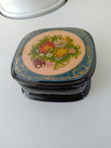 Small vintage russian laquer - russian,