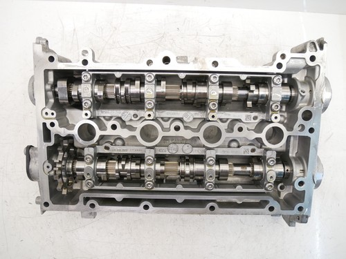 Valve cover with camshafts