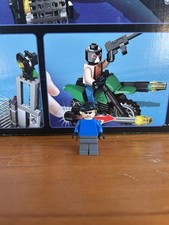  LEGO Batman Mr. Freeze henchman figure from set 7783. 2006