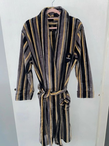 Guinness grey yellow velour - &,