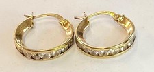 9ct GOLD HOOP EARRINGS CLEAR