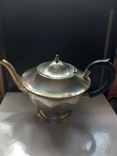 Silver coloured mwetal - silver,