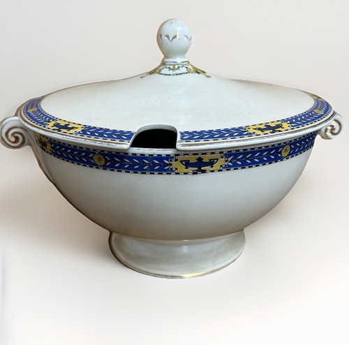 Royal worcester crown - royal,