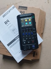 zoom R4 32 bit recorder