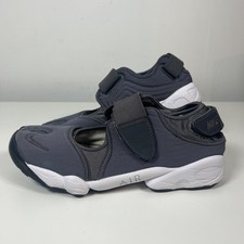 Nike Rift Split Toe Sandals