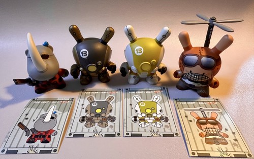 Kidrobot dunny post - dunny,,