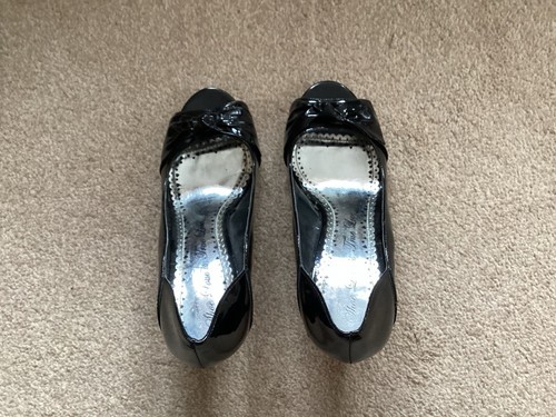 Attractive high heel - attractive,