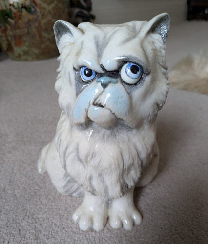 Pets with personality white - pets,