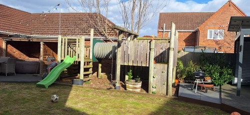 Very large climbing frame-