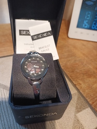 Beautiful sekonda 2051 quartz - sekonda,