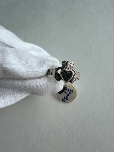 Vintage irish claddagh ring - vintage,
