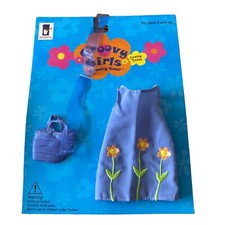 New retired groovy girls - new,