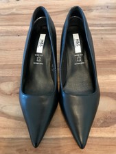 M&S UK 5.5 Black Leather Wide Fit Court Shoes 5cm Kitten Heel Pointed Toe ExCon