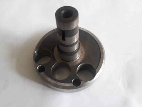 Yamaha left crankshaft web - crankshaft,