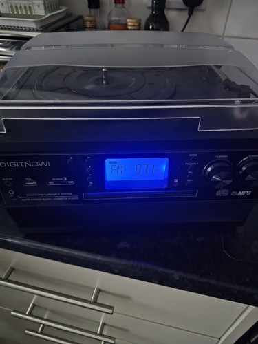Player records cd - player.,