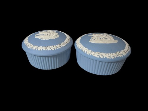 Wedgwood blue jasperware - x,