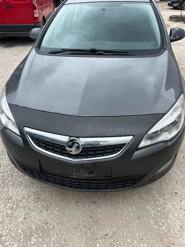 Vaxuhall astra breaking - astra, j